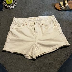 American Eagle White Tomgirl shorts
